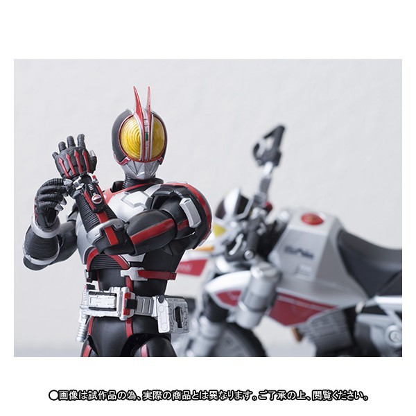 AutoVajin & Kamen Rider 555 Set  - Limited Edition [SH Figuarts]