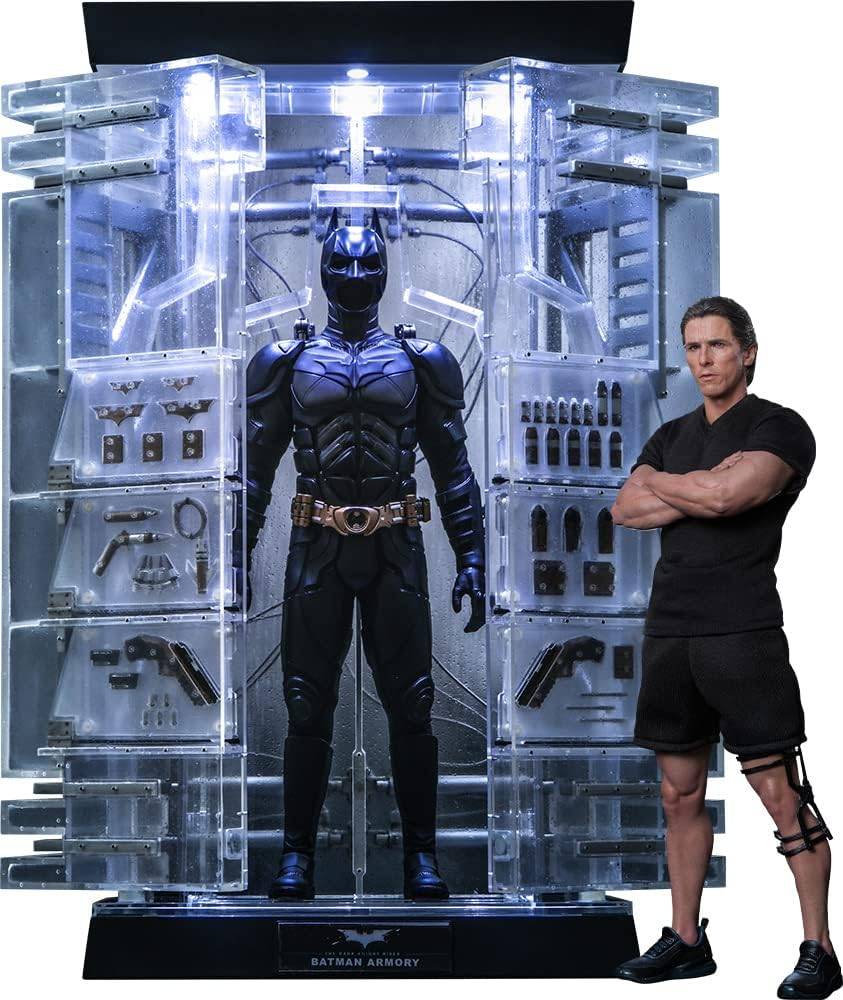 Movie Masterpiece: The Dark Knight Rises - Batman Armory with Bruce Wayne 1/6 [Hot Toys]