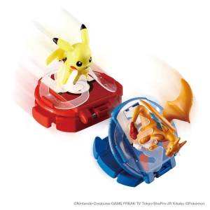 Pokémon: MonColle Battle - Pikachu VS Charizard [Takara Tomy]