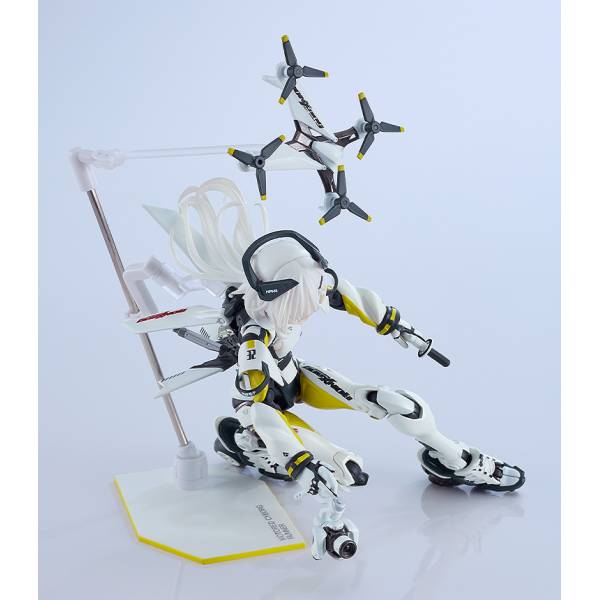 Girl Engine: Motored Cyborg Runner SSX_155ar - KINETIC ASH
