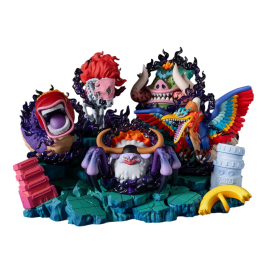 One Piece: World Collectible Figure PREMIUM - Luffy vs Five Elders