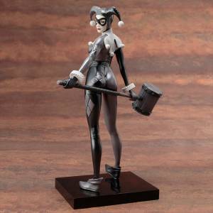 Batman - Harley Quinn A NIGHT IN GOTHAM Limited Edition [ARTFX+]