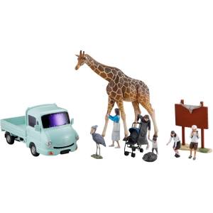 ARTPLA: Tourist & Giraffe Set - 1/35 (Plastic Model) [Kaiyodo]